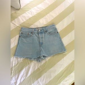 NWOT Levi's 501 High Rise Wedgie Short